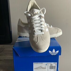 Women’s gazelle adidas golf size 7 new in box
